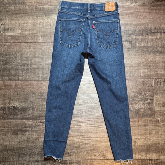 Levi's “Rare Red Tag”Dark Blue Ankle Jeans - Picture 11 of 15